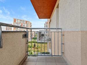 Pronájem bytu 1+kk, Praha - Horní Měcholupy, Mantovská, 40 m2