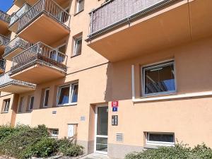 Pronájem bytu 1+kk, Praha - Černý Most, Dobrovolného, 36 m2