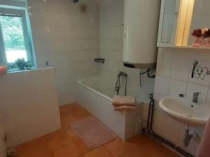 Prodej bytu 3+1, Chocerady, 58 m2