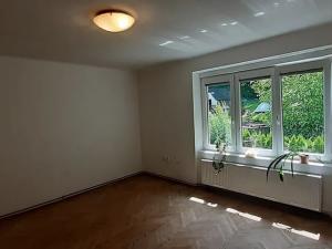 Prodej bytu 3+1, Chocerady, 58 m2