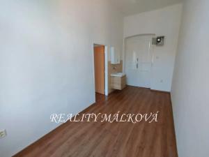 Pronájem kanceláře, Pardubice, náměstí Čs. legií, 31 m2