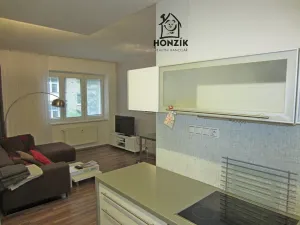 Pronájem bytu 2+kk, Praha - Břevnov, Junácká, 58 m2