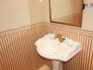 Pronájem bytu 2+1, Karlovy Vary, Moravská, 45 m2