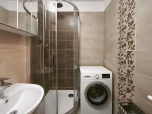 Pronájem bytu 2+1, Zlín - Malenovice, Chelčického, 58 m2