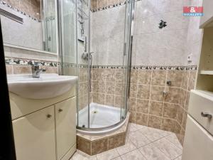 Prodej bytu 3+1, Adamov, Komenského, 63 m2
