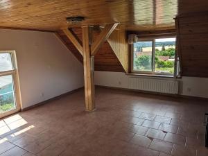 Pronájem atypického bytu, Běleč, Dukelská, 172 m2