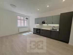 Pronájem bytu 3+kk, Praha - Smíchov, Ke Koulce, 79 m2