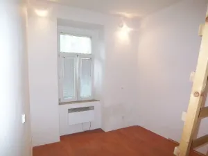 Pronájem bytu 1+kk, Praha - Vysočany, Spojovací, 23 m2