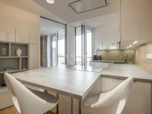 Pronájem bytu 2+kk, Praha - Smíchov, Pod Kesnerkou, 53 m2