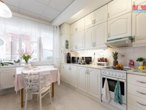 Prodej obchodního prostoru, Kravaře, Náměstí, 180 m2