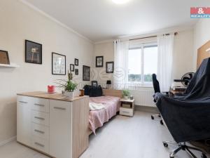 Prodej obchodního prostoru, Kravaře, Náměstí, 180 m2