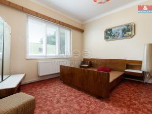 Prodej obchodního prostoru, Kravaře, Náměstí, 180 m2