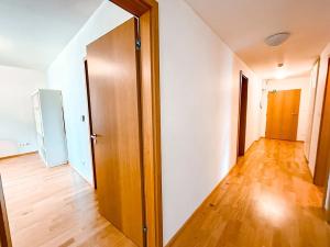 Pronájem bytu 3+kk, Praha - Žižkov, Ke kapslovně, 103 m2