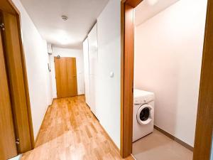 Pronájem bytu 3+kk, Praha - Žižkov, Ke kapslovně, 103 m2