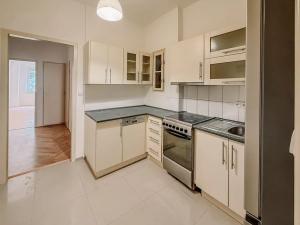 Pronájem bytu 3+kk, Praha - Vinohrady, Lucemburská, 95 m2