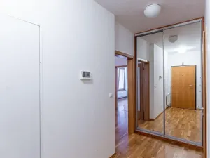 Pronájem bytu 2+kk, Praha - Vokovice, Tibetská, 89 m2