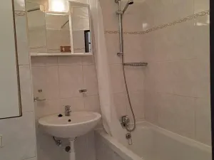 Pronájem bytu 1+kk, Praha - Střížkov, Českolipská, 33 m2
