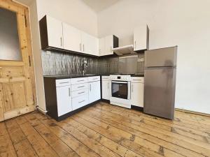 Pronájem bytu 2+kk, Praha - Vršovice, Krymská, 60 m2