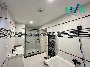 Prodej bytu 3+kk, Karlovy Vary, U Trati, 86 m2