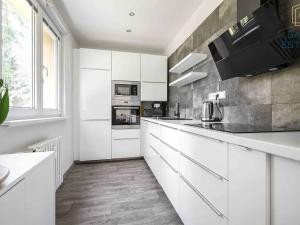 Pronájem bytu 2+1, Uherské Hradiště, Mánesova, 57 m2
