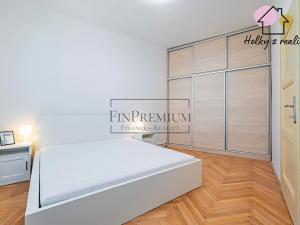 Pronájem bytu 3+1, Praha - Staré Město, Michalská, 99 m2
