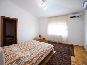 Prodej vily, Bar, Černá Hora, 250 m2