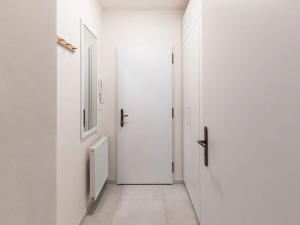Pronájem bytu 2+kk, Praha - Bubeneč, Veletržní, 40 m2
