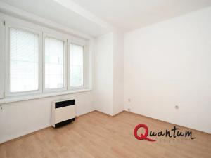 Pronájem bytu 2+kk, Praha - Holešovice, Osadní, 55 m2