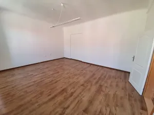 Pronájem bytu 2+1, Jihlava, Benešova, 79 m2