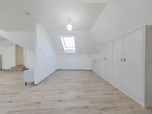 Pronájem bytu 1+kk, Olomouc, Šemberova, 72 m2
