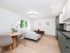 Prodej bytu 4+kk, Praha - Strašnice, Černokostelecká, 68 m2
