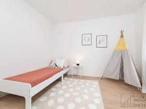 Prodej bytu 4+kk, Praha - Strašnice, Černokostelecká, 68 m2