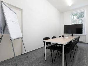 Pronájem kanceláře, Opava, Na Rybníčku, 180 m2