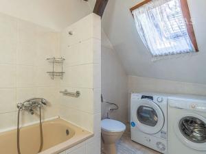 Prodej ubytování, Český Krumlov, Dlouhá, 125 m2