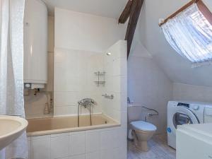 Prodej ubytování, Český Krumlov, Dlouhá, 125 m2