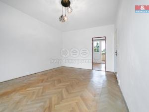 Prodej bytu 3+1, Plzeň - Doubravka, Lesní, 62 m2