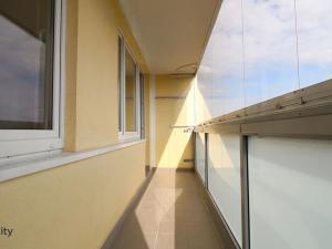 Prodej bytu 3+1, Praha - Horní Měcholupy, Livornská, 78 m2