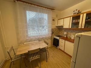 Pronájem bytu 1+1, Pardubice, Lonkova, 41 m2