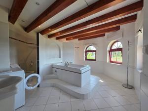 Pronájem rodinného domu, Baška, 200 m2