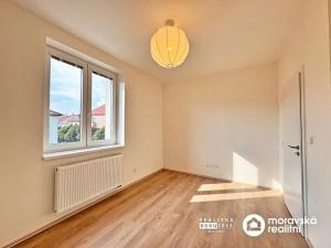 Pronájem bytu 2+kk, Brno, Bolzanova, 42 m2