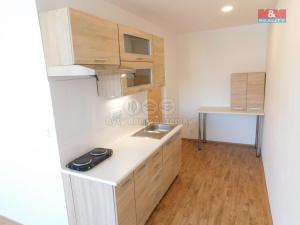 Pronájem bytu 1+kk, Jablonec nad Nisou, Na Vršku, 27 m2