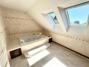 Prodej rodinného domu, Sezemice, Masarykova, 180 m2