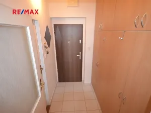Pronájem bytu 1+kk, Hostivice, Školská, 28 m2