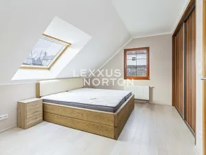 Pronájem rodinného domu, Tuchoměřice, U Špejcharu, 200 m2