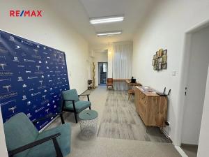 Pronájem kanceláře, Praha - Smíchov, Štefánikova, 65 m2