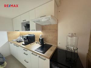 Pronájem kanceláře, Praha - Smíchov, Štefánikova, 65 m2