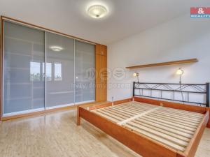 Pronájem bytu 2+kk, Klatovy - Klatovy III, Sídliště U Pošty, 36 m2