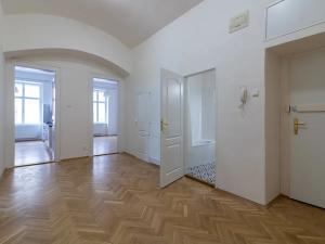 Pronájem bytu 3+1, Praha, Na Švihance, 115 m2