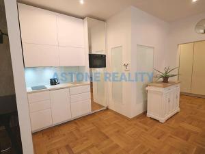 Pronájem bytu 1+kk, Praha - Vyšehrad, Neklanova, 54 m2