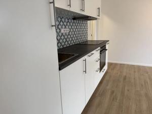 Pronájem bytu 2+kk, Praha - Stodůlky, Trávníčkova, 44 m2